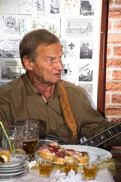 Petr Hofman *1943 – †2024 – Trampská osada Gredo