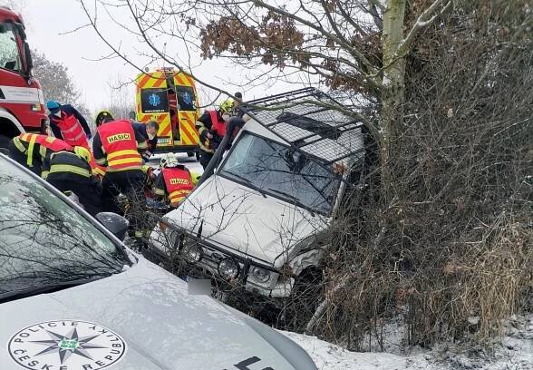 Velmi vážná nehoda uzavřela hlavní tah z Plzně na Karlovy Vary | Krimi Plzeň