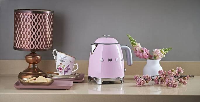 Rychlovarná konvice 50's Style Mini - Smeg KLF05BLEU | FormAdore