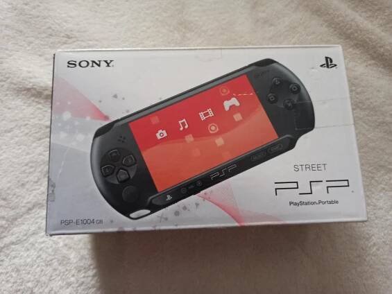 PSP PlayStation Portable Street Boxed + Hry