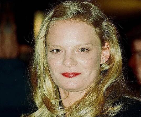 Martha Plimpton Biography - Facts, Childhood, Family Life & Achievements
