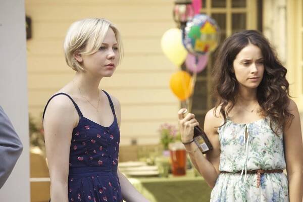Rectify - Sexual Peeling - Z filmu - Adelaide Clemens, Abigail Spencer