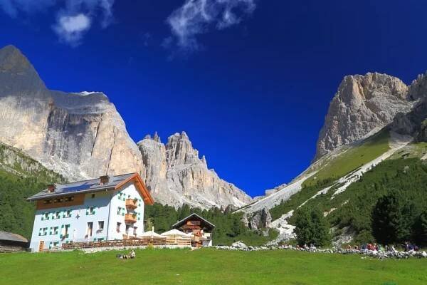 Val di Fassa: originální trek od chaty k chatě Rosengarten