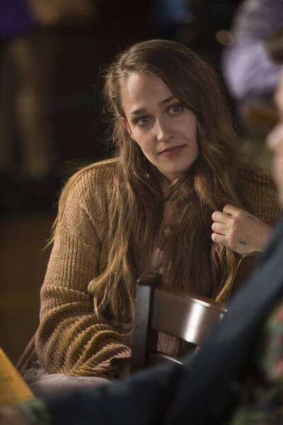 Girls - Iowa - Z filmu - Jemima Kirke