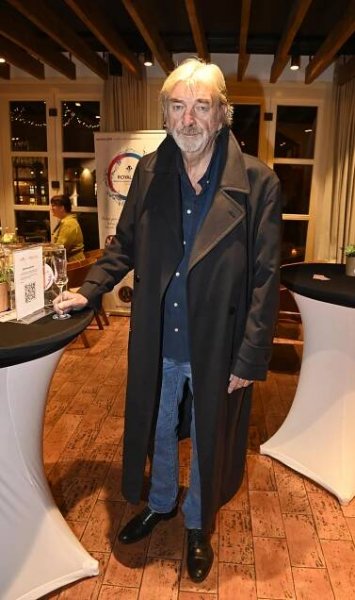 Vladimír Kratina se necelý rok po vášnivé líbačce své ženy s jiným rozvedl: Manželství trvalo 32 let