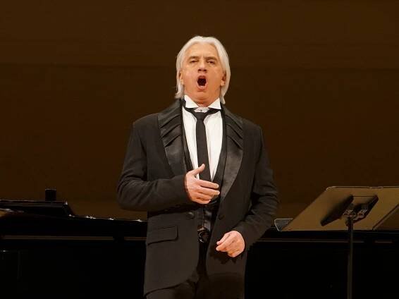 Dmitri Hvorostovsky, Citing Brain Tumor, Withdraws From Opera