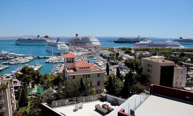 To Contain Tourism, One Spanish City Strikes a Ban, on Airbnb