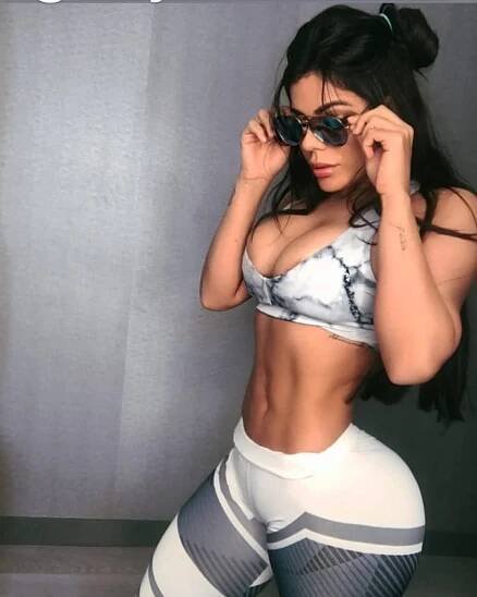 Foto k tématu Suzy Cortez