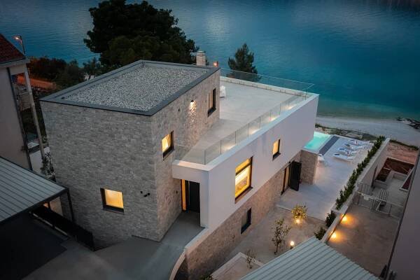Rent Beachfront Villa Milka with Pool | VIP Holiday Booker