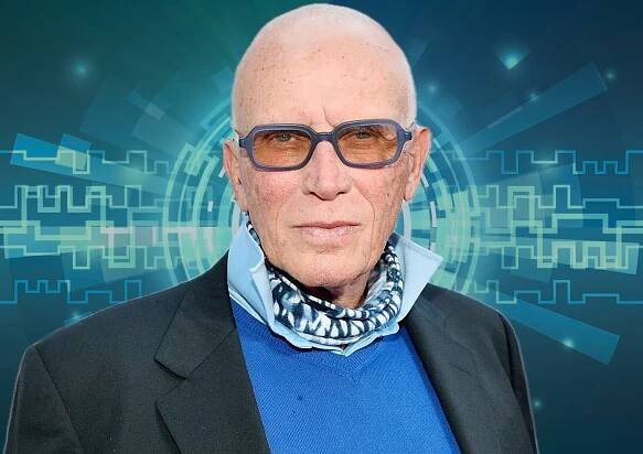 Peter Weller Creates a ‘Bang’ as a Modern Renaissance Man