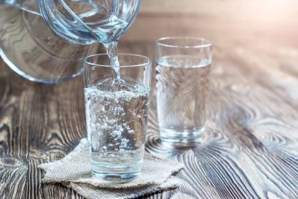 Pití destilované vody se nemusí vyplatit. Jde o zdraví