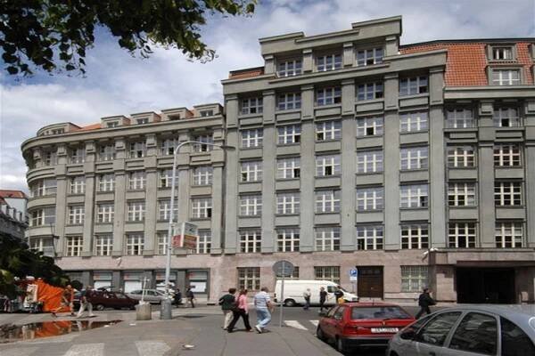 /uploads/posts/fc6704d89aa8661314481baef3cd7dd172458da2/images/skoduv_palac_praha.png