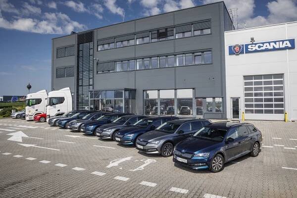 Scania Slovensko znižuje svoje flotilové emisie vďaka plug-in hybridným modelom značky Škoda - Škoda Storyboard