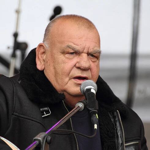 František Nedvěd prohrál svůj boj s rakovinou před čtyřmi lety. Synové folkové legendy jdou v jeho šlépějích