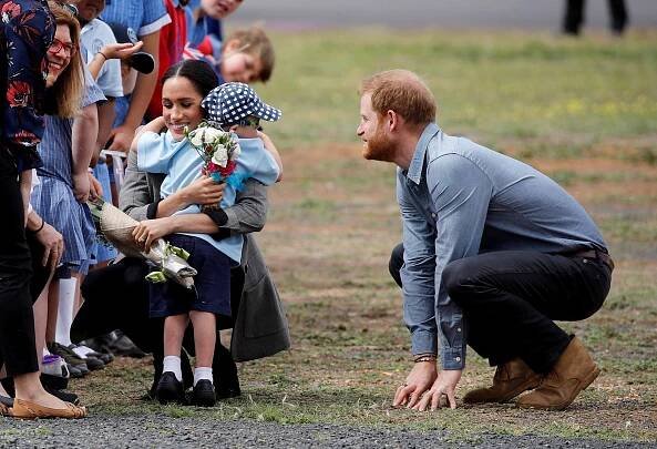 Meghan a Harry dojímají Austrálii. Princ zaujal plnovousem, připomíná Santu Clause