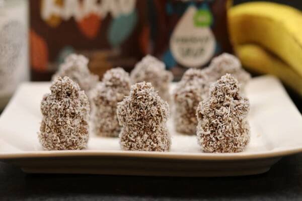 BLOG SimiLife: Recept na nejlepší nepečené cukroví - RAW zasněžení sněhuláci