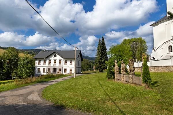 Apartmány U Aloise v létě – Apartmány U Aloise