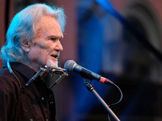 Americká country legenda Kris Kristofferson koncertoval na Sychrově