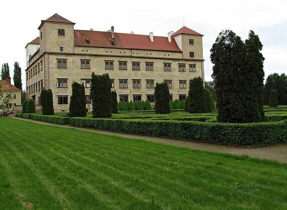 Renesanční zámecká zahrada v Bučovicích