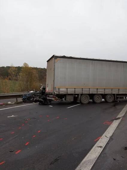Čtyři hasičské jednotky zasahují u dopravní nehody osobního a… | POŽÁRY.cz - ohnisko žhavých zpráv | hasiči aktuálně