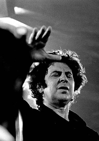 Mikis Theodorakis - Wikiwand