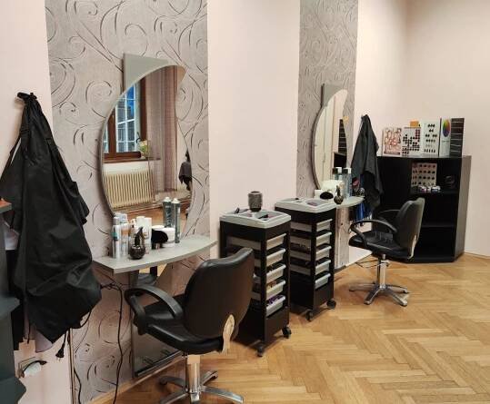 Kontakt kadeřnictví Ladies |