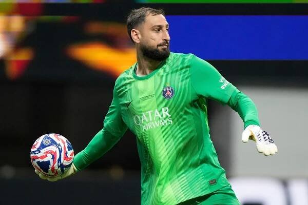 Gianluigi Donnarumma, PSG goalkeeper, with the ball.