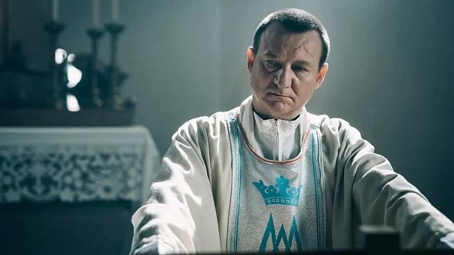 Robert Więckiewicz ve filmu Klér