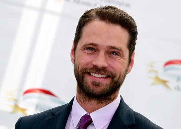 Jason Priestley talks about old roommate Brad Pitt