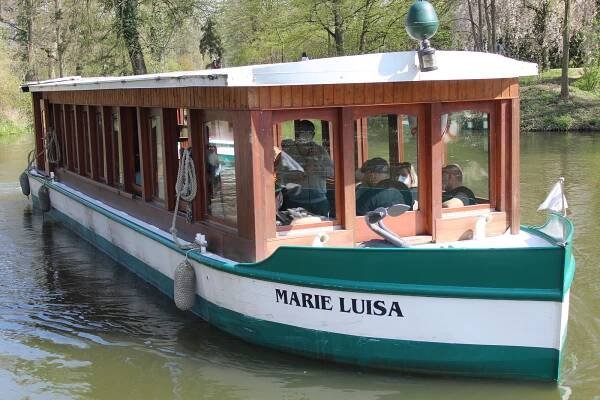 Mezi minaretem a zámkem: Marie Luisa pluje na Dyji v lednickém parku, podívejte