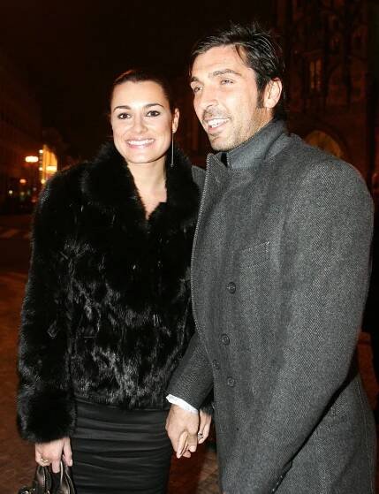 Alena Šeredová a Gigi Buffon. Zkazí jim svatbu stávka?