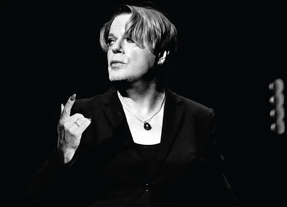 Eddie Izzard performs Shakespeare’s 'Hamlet'
