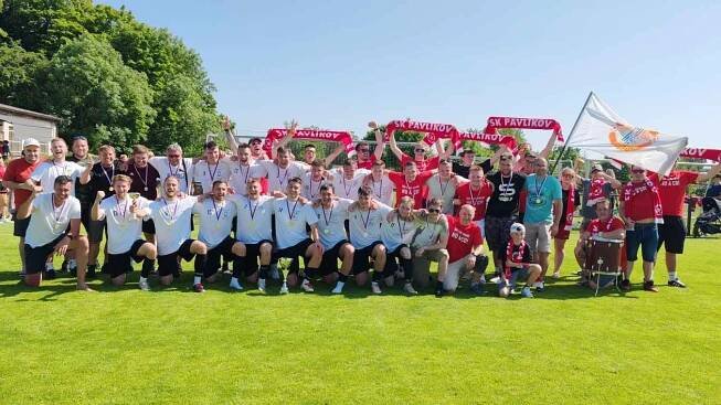 Pavlíkov slaví double, po letech zmaru se vrací do kraje. Končí legenda Lužné