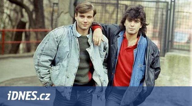 Kamarád do deště slaví pětatřicetiny. Po Vaculíkovi s Tofim holky šílely - iDNES.cz