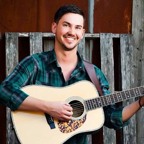 Charlie Sizemore | Saga Musical Instruments