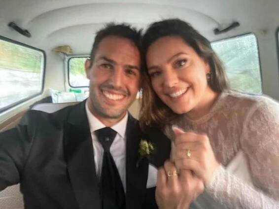 Jeremy Parisi and Kelly Brook share a selfie after their wedding on Instagram