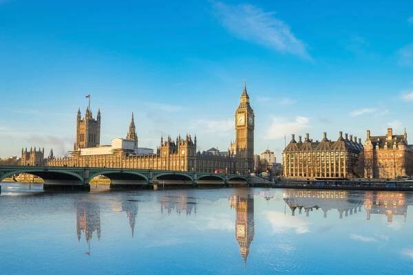 Zákaz a obnovení letů z Velké Británie do České republiky