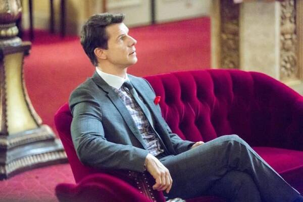 Eric Mabius
