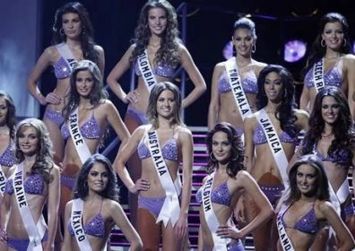 Finalistky soutěže Miss Universe včetně Jitky Válkové z České republiky