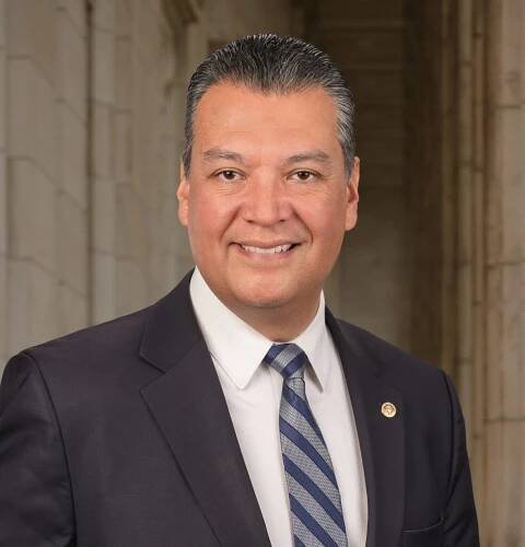 Alex_Padilla_117th_Congress_portrait_(3)