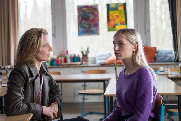SOKO Hamburg - Herr Dückers - Z filmu - Anna von Haebler, Louise Sophie Arnold