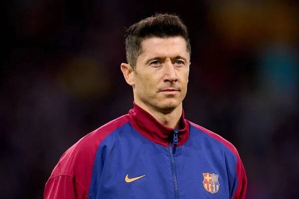 Barcelona confirm a thigh injury for Robert Lewandowski