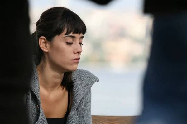 Ezel - Z filmu - Cansu Dere