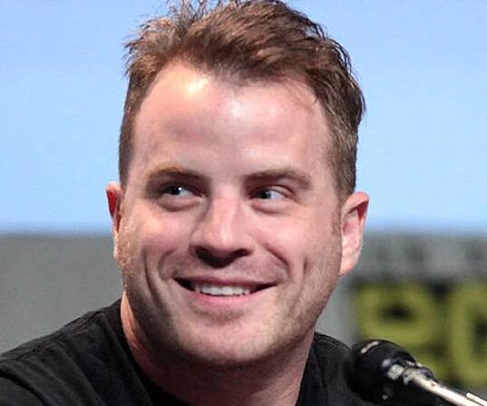 Robert Kazinsky Biography - Facts, Childhood, Family Life & Achievements