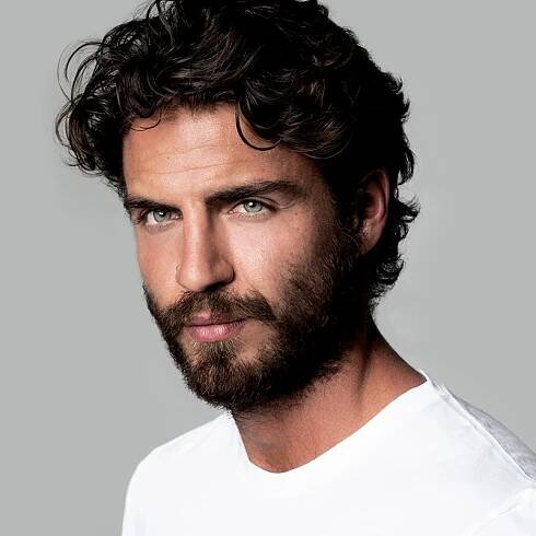Maxi Iglesias actor