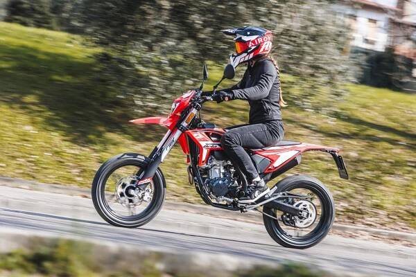 Beta RR 125 4T Motard T - X E5+ - záruka 2 roky