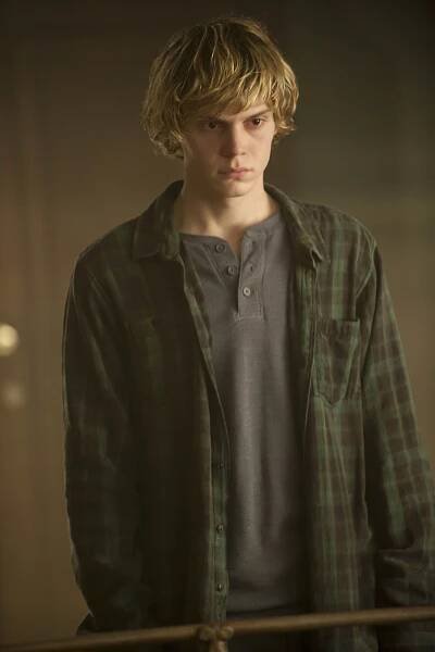 American Horror Story - Prasohlav - Z filmu - Evan Peters