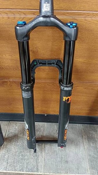 vidlice 29" FOX 34 a RockShox 29" 140mm za 2 500 Kč | Cyklobazar.cz