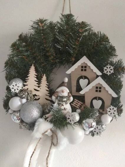 48 Merriest Christmas Decoration Ideas That Reveal The Holiday Spirit | Ecemella | Christmas crafts decorations, Christmas wreaths diy, Holiday wreaths diy