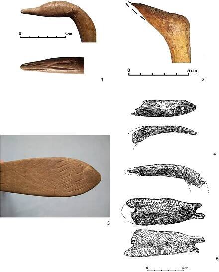 Figure 4                 Decorated bird heads and levers. (1) Ivanovskoye VII, (2) Chornaya Gora, (3) Ivanovskoye III, (4) and (5) Sakhtysh II. Photos by E. Kashina. Courtesy: (1, 3) SUM (Ivanovo) and (2) SHM (Moscow); Drawings: (4 and 5) from Zhilin & Kostyleva, 2021.             